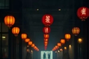 《旧钟楼来信》封面，钟楼齿轮与泛黄信纸